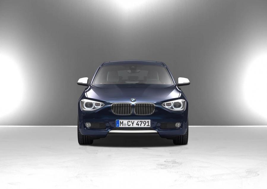  BMW 1-Series 2012 года  (фото 10 из 161)